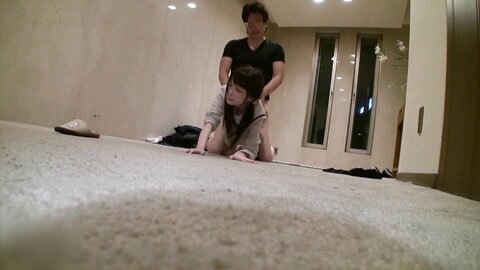 4547612 [Unusual]****zynxzjo* Filmed in a common area at the entrance to an apartment building, a tense part of the film, which included a moaning sound and a Nakadashi.