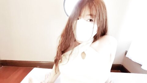 白丝大奶美女 足交上位骑乘啪啪打桩 后入扶腰冲刺 操的娇喘不停 无套内射