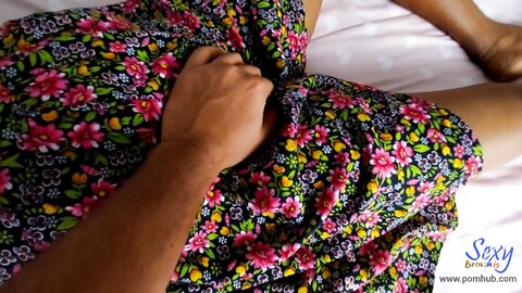 Sri Lankan Beautiful Black Village Girl Get Fucked By Her Step Brother