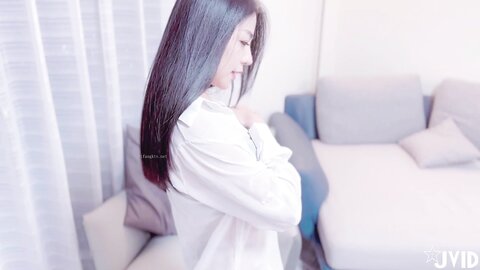 【Jvid精品 2024流出】，清纯校花级模特，【希梦舒】，甜美的笑容让你不能自拔，苗条好身材，超清画质欣赏