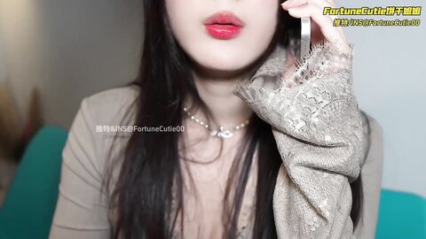 高挑感学姐女神『饼干姐姐』✅偷情闺蜜男友，优雅的外表与淫荡的样子超级反差，超顶身材极度淫骚