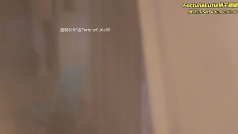 高挑感学姐女神『饼干姐姐』✅偷情闺蜜男友，优雅的外表与淫荡的样子超级反差，超顶身材极度淫骚