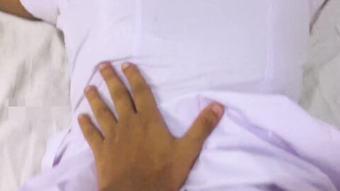 ඉස්කෝලේ ඇරිලා ගෙදර එනකොට එයාව අල්ලගත්තා Sri Lankan School Girl Hard Fuc