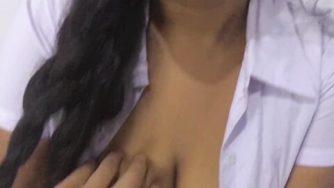 ඉස්කෝලේ ඇරිලා ගෙදර එනකොට එයාව අල්ලගත්තා Sri Lankan School Girl Hard Fuc