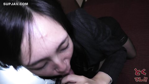 4556565 [Amateur Wife with Immediate Nakadashi] Uncensored ≪Secret Adultery with Beautiful Wife of Former Model≫ Boss`s Wife Succubus⤴Deep erotic expression as she gazes at him, lustful and violent pile****zy