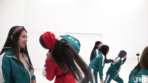 Jvid【鲍鱼游戏】年终最强感谢祭企划超豪华圣典巨乳美腿細腰24人性爱游戏~ 输了必须处罚