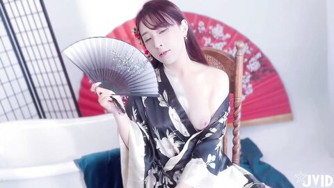 【Jvid重磅】，S级女神模特，【黛娜来了】，大尺度视图，御姐风大长腿，C罩杯配上无毛粉穴，让人看了把持不住