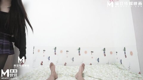 绝对领域LY-063初探醉酒哥哥的肉棒