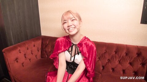 4559626 Exclusive50% off!990pts until the 8th! ****zynxzjo* !　First time shooting** Specialised in 20 year olds** Red hood girl gets eaten by wolf "There... No..." Halloween cock making with a wolf`s fat dick