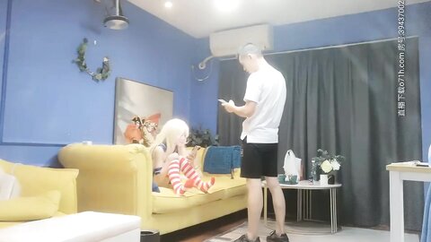 青春萝莉美眉 啊哥哥不要轻轻的 干疼啦 嗯 爽吗宝贝 爽好开心 身材娇小 小娇乳小嫩穴 被小哥在沙发