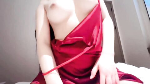 黑丝大奶美眉 身材丰满大肥臀 红色战袍加身 法力无边 白虎鲍鱼粉嫩 上位骑乘啪啪打桩 无套输出
