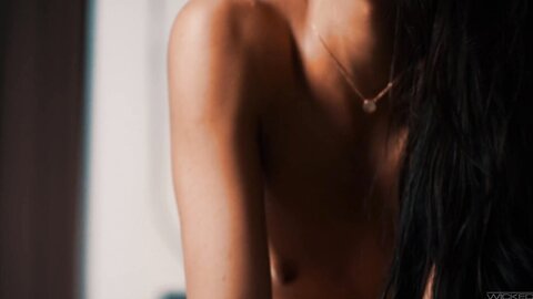 Lia Lin  Passion Canvas Scene 4