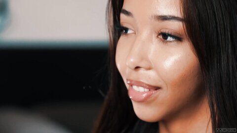 Lia Lin  Passion Canvas Scene 4