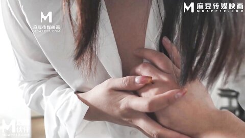 绝对领域LY-064饥渴人妻的致命诱惑