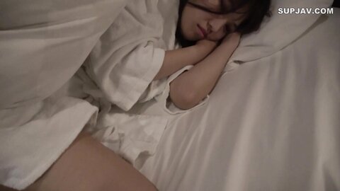 4574201 Prix limité dans le temps [no]**pzzyxqx*z* Avec Tai0say, au corps fin et élancé, elle fait l`amour dans un bain secret en plein air et ensuite au lit !
