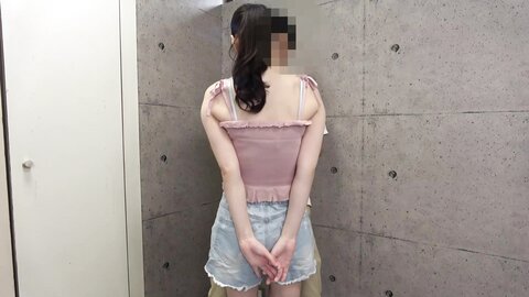 4568978 Individual photo) Nozomi class! Cute Akita beauty! [White slender body]**pzzyxqx*z* Amazing blowjob technique, swallowing and rolling! Stare at her and give her a no-handed blowjob [oral].