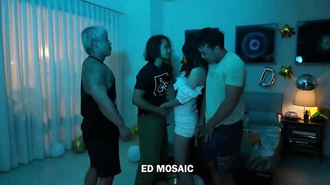 Ed Mosaic 22岁美乳恩恩的庆生Party❤️多人群交玩6P高潮不断嗨翻天