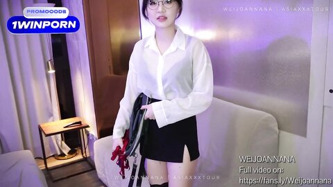 超美颜值反差小姐姐【Weijoannana】✅清纯办公室小姐姐被大洋屌狠狠地操了！超粗大鸡巴都要把小蜜穴顶穿了