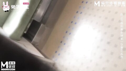 麻豆传媒映画 兔子先生 Tz 176 樱花妹性爱实录 地铁偶遇短裙Jk