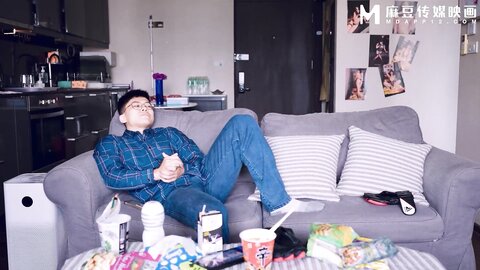 MD-0332宅男晕船外送茶