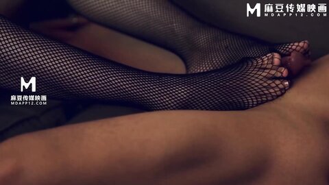 MD-0332宅男晕船外送茶