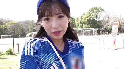 SKMJ-557 [4K] A Hot Topic On SNS! AYA, A Mysterious, Beautiful, And Too Cute Supporter Of The Japanese National...