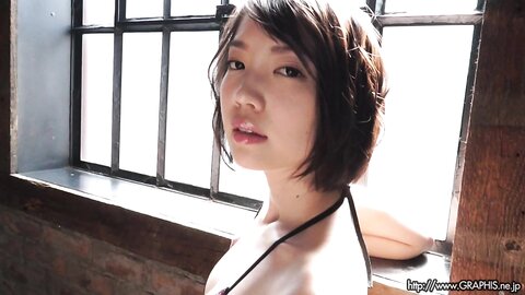 Graphis Koharu Suzuki 鈴木心春 『 Angelic girl 』 MOVIE 04