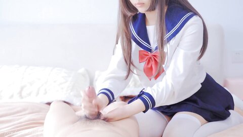 天花板级清纯白虎女神【米胡桃】✅白丝水手服纯情小可爱 梦中情人般的存在，粉嫩小穴无套爆肏内射