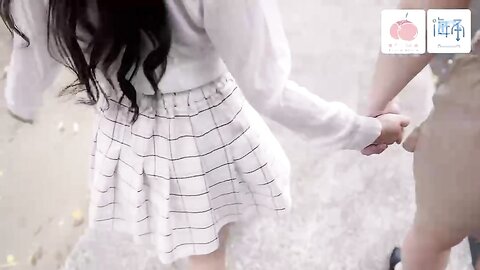 蜜桃影像PM084我替不在的哥哥照顾嫂子中姪女