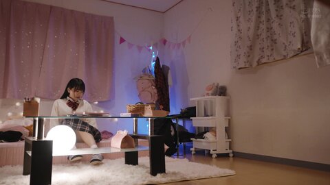 MOON-035 [4K] Last Breast Seduction Train - F-Cup Beautiful Girl And F-Cup Beautiful Girl In An Empty Car Alone...