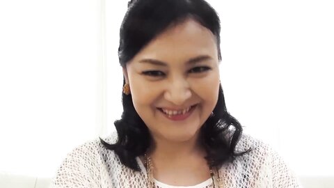 Showaera Girls Her Beauty Doesnt Fade Even At Her Age Vol 26