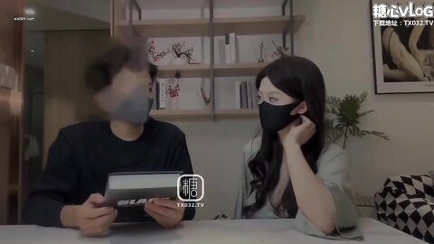 巨乳美女 啊慢一点 皮肤白皙身材丰腴 乳交足交 白虎粉鲍被无套输出 操喷了 内射