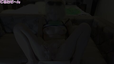4580409-4 [4800 until 05 December!!!] ****zynxzjo* [Style God] Sneak application? Thin but E-cup? We`ve got a model here! No, Chloe is in a swimsuit costume and is full of love juices.