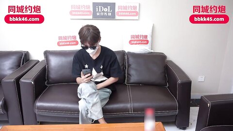 爱豆传媒IDG5521小侄女的蜜穴被大鸡巴叔叔爆操