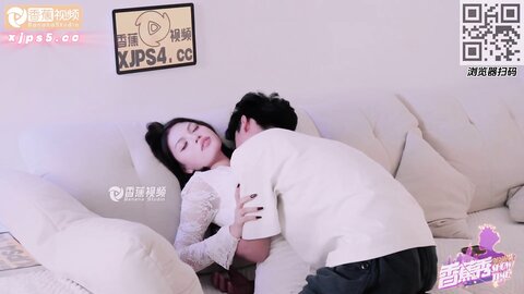 香蕉秀xjx222漂亮女邻居主动送上门求操
