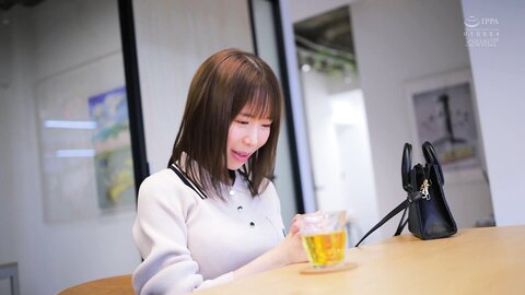 CAWD-771 Urgent AV Release] Gravure Idol...or AV Actress...Next Generation Gravure Star Newcomer Ririka Amou...