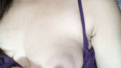 Beautiful Pinay Flexing Her Boobs And Pinkish Tight Pussy Before Going