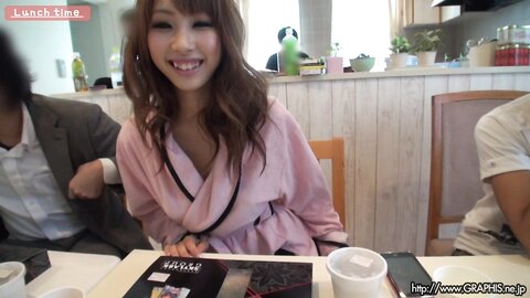 [Graphis] 2012-06-29 First Gravure - Syunka Ayami ñóñõñ¯Ð«¦¹ (80P+5Vid)