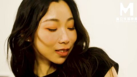 Modelmedia Asia White Valentines Day Couple Swap