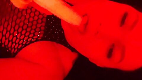 Hot Brunette Is Horny And Want To Sucks Cock But She Havw Only Banana