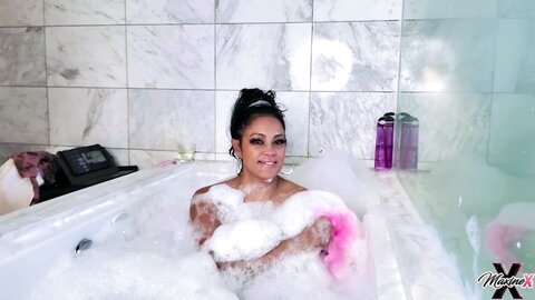 Maxine X Bathtub Titty Dildo Fuck