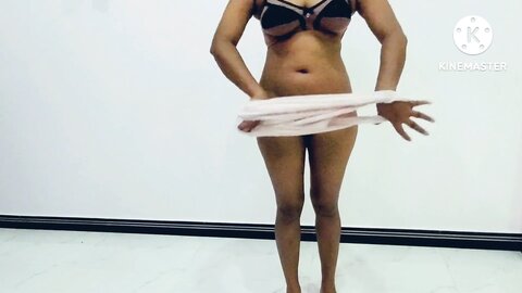 Sri Lankan New Leek ඔෆිස් යන්න ඇදුම් මාරු කරන ගමන්