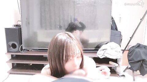 A Handsome Amateur Japanese Girl Who Wants To Squeeze Semen Out Of Her