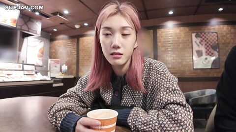 4589162 Exclusive50% OFF!!!1090pts until the 7th!!! **pzzyxqx*z* !　First time shooting* 20 year old beauty student, after moving to Tokyo, she asks "Don`t you need money?" in order to get her dream job in the