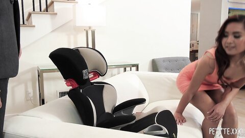 Elle Voneva Picking The Right Seat To Get Job