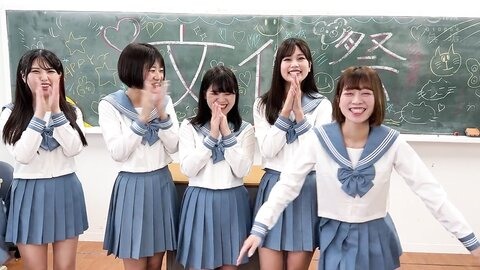 MUKD-518 A Divine Project Descends On An All-girls School Festival! Everyone Gets Into The Groove At The...