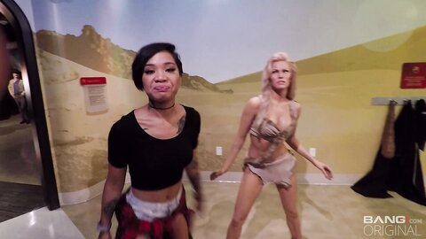 Honey Gold Horny Ebony Teen Is The Main Attraction At Wax Museum