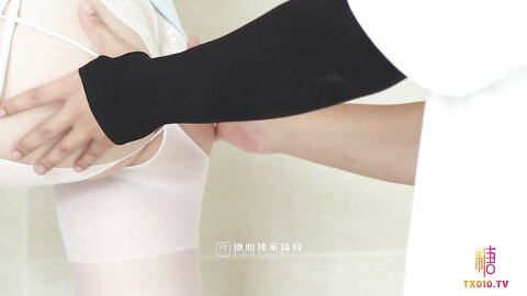 ✨【尤物女神】饥渴邻居性欲维修 「桥本香菜」白丝自交挑逗 无套爆肏内射疏通下水管道