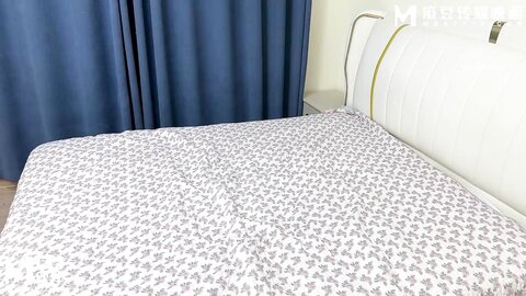 三只狼SZL-021喝醉的女大学生被我捡了便宜