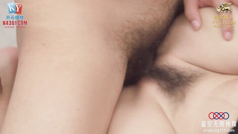 星空传媒XKKY040性感少女用大奶帮发小治疗